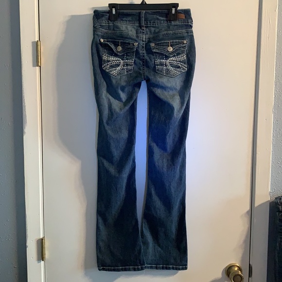 WallFlower Jeans - Picture 4 of 9